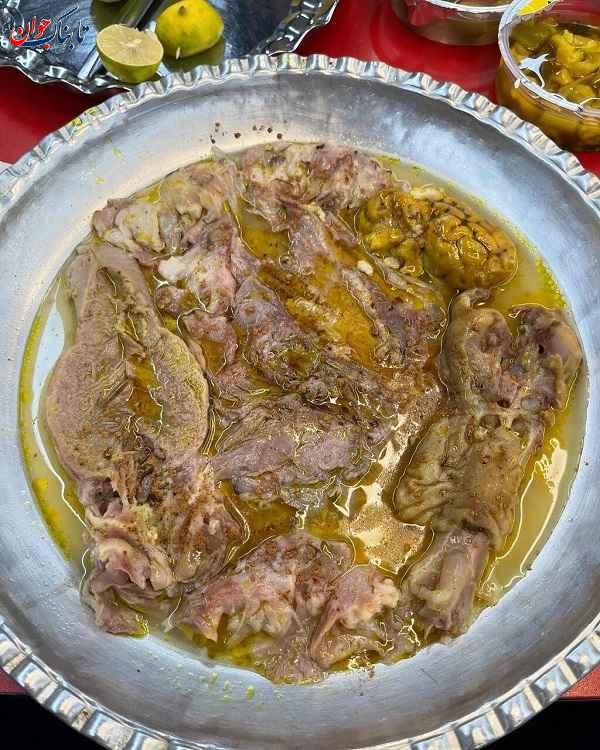 عکس یادگاری سفیر نروژ با غذای خاص ایرانی‌ها