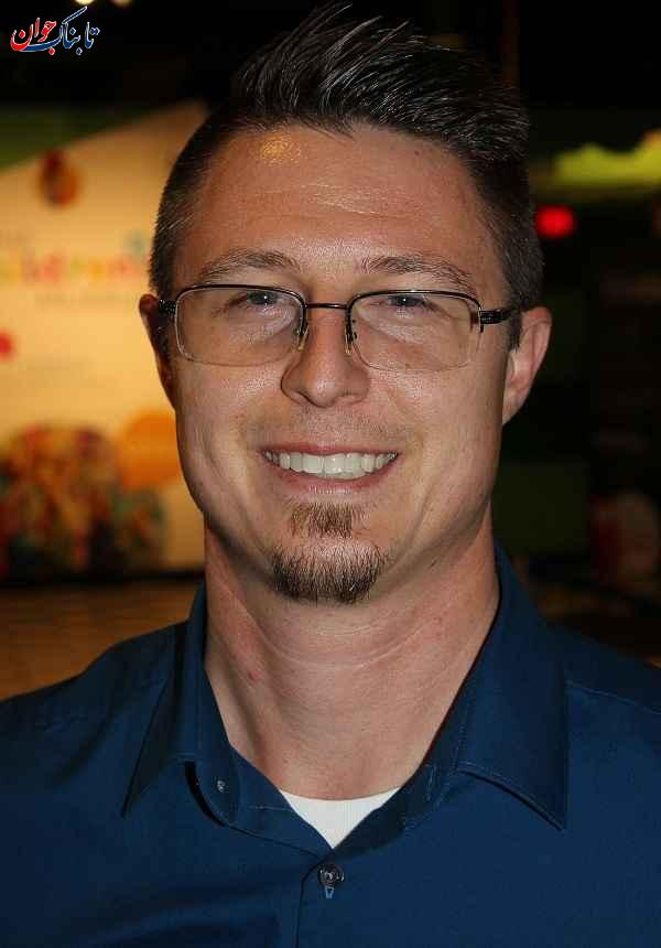 برایان در سریال پزشک دهکده تغییر چهره پسربچه سریال پزشک دهکده